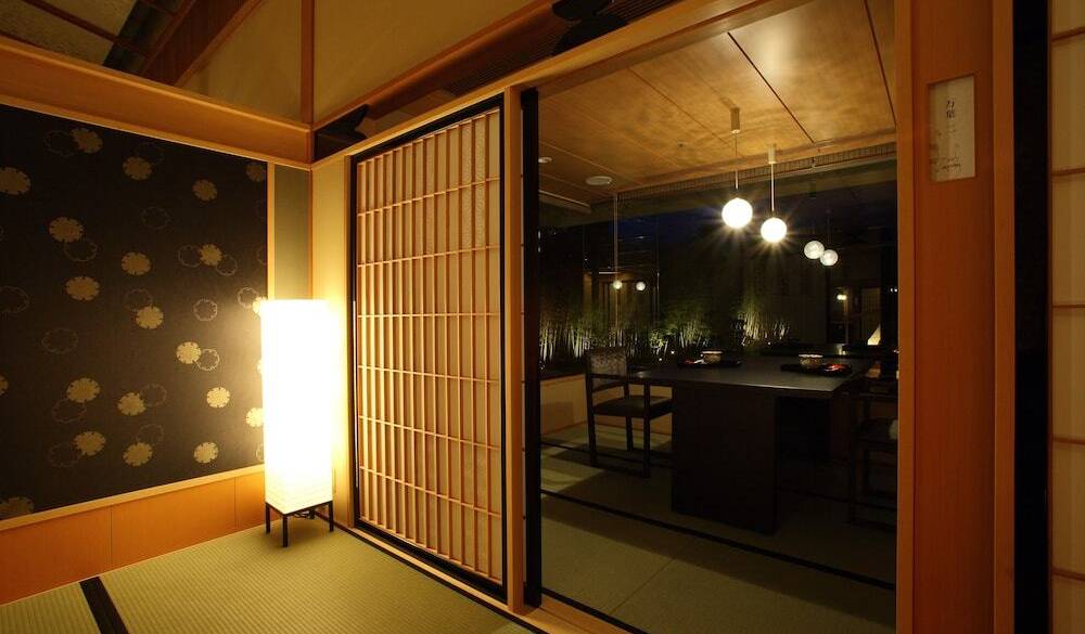 朝食会場「料亭羽衣」 / 5