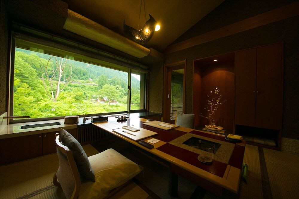 建築美や匠の技が光るデザインに心惹かれる3983555