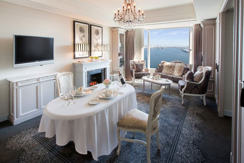 東京湾やレインボーブリッジを眺めながら心を開放4756631