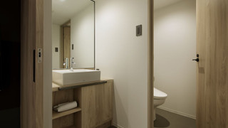 ファミリールーム (二段ベッド·専用シャワー&トイレ付)