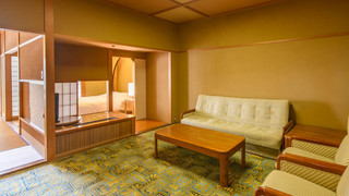 特別棟 [秋の館.和洋室]10帖の和室+クイーンサイズベッド 禁煙