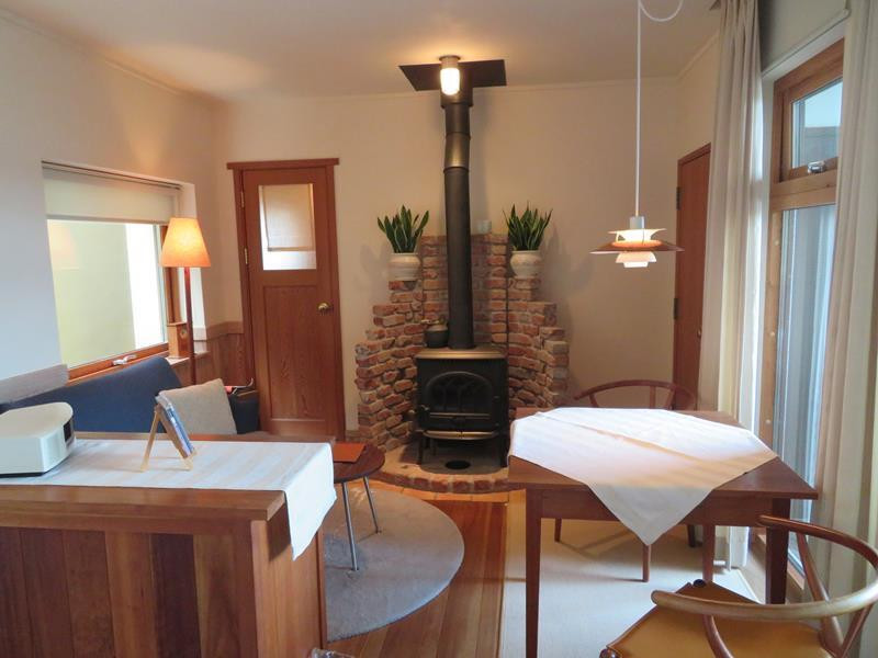 ダイニング・リビング・ベッド付きのおしゃれな和洋室4236325