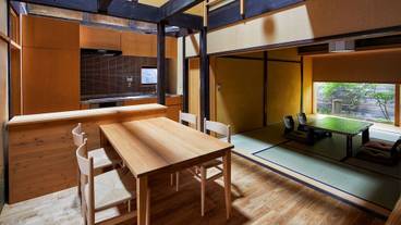 客室内のダイニングエリア / 6