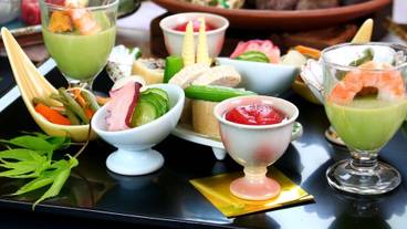 食事・飲み物 / 23