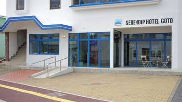 施設の入り口 / 6