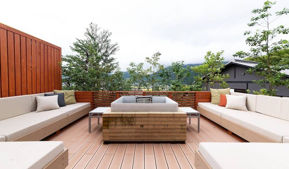 ウッドテラス① / 3