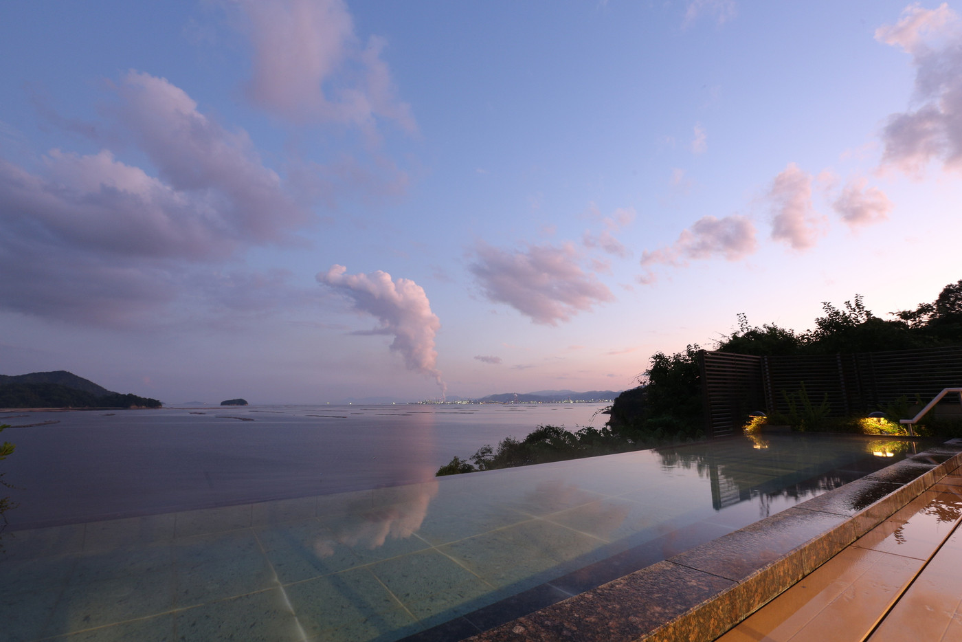 バラエティー豊かなお⾵呂があります♪4007660