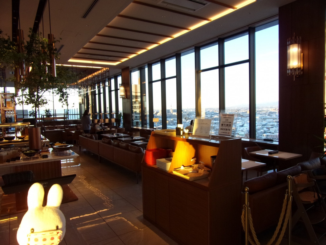 朝食会場。ビュッフェスタイル。