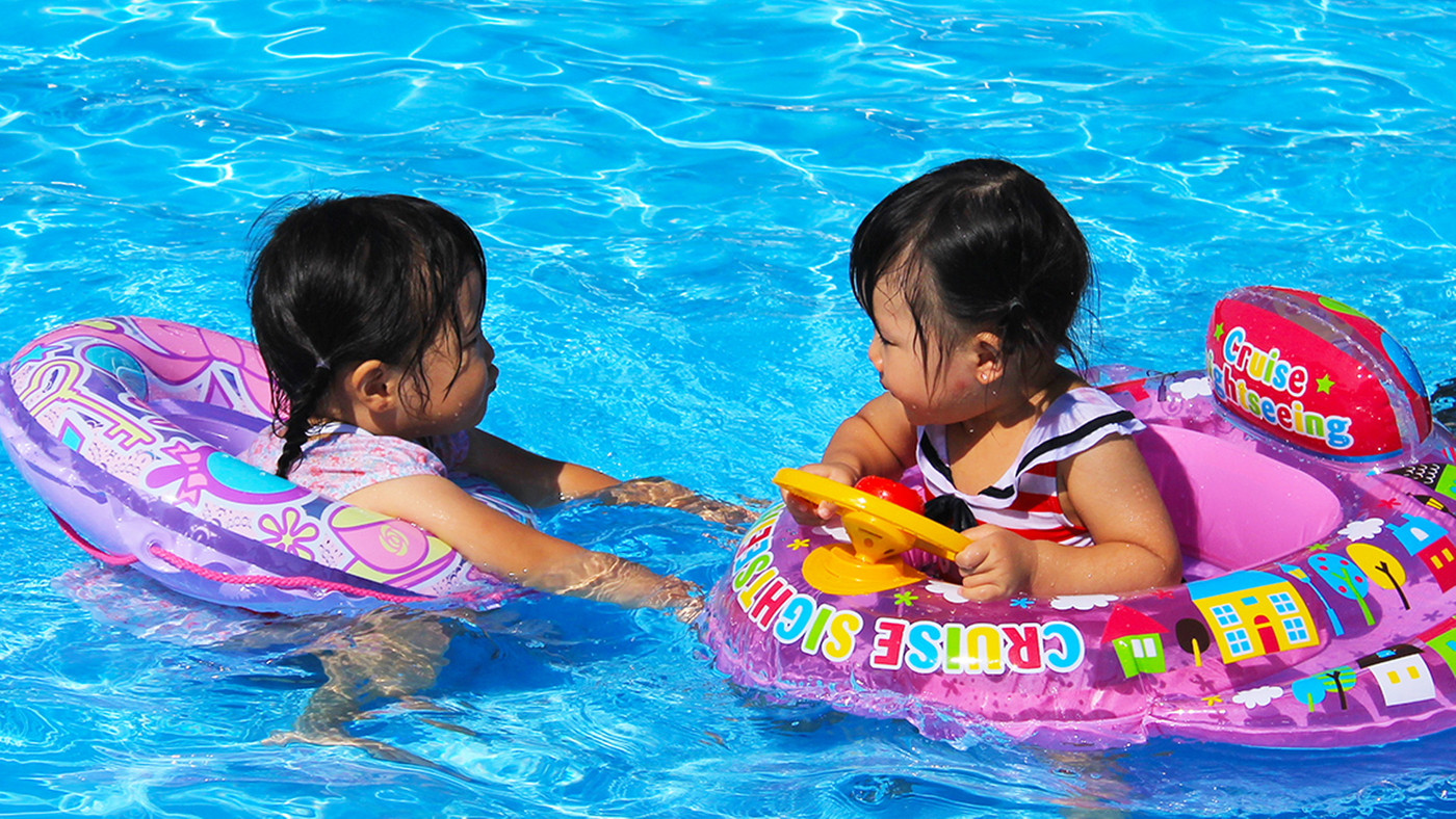 水深約35㎝のプールで赤ちゃんも遊べる♪3965281