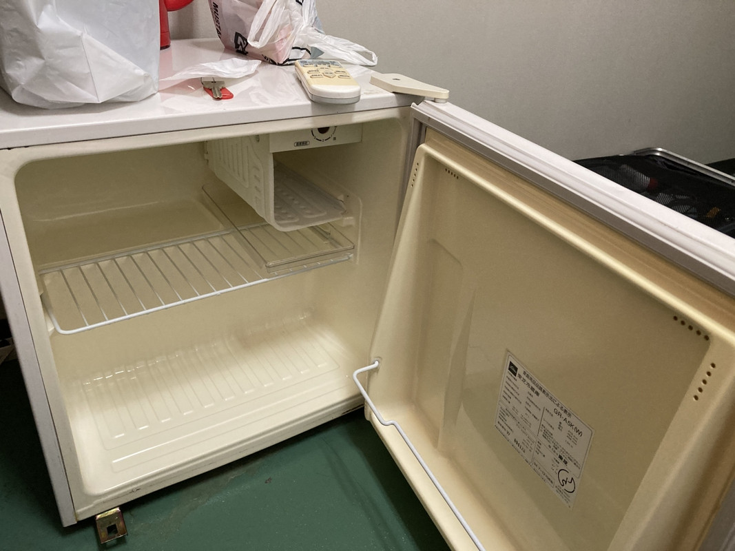 冷蔵庫。一人なら十分な大きさ