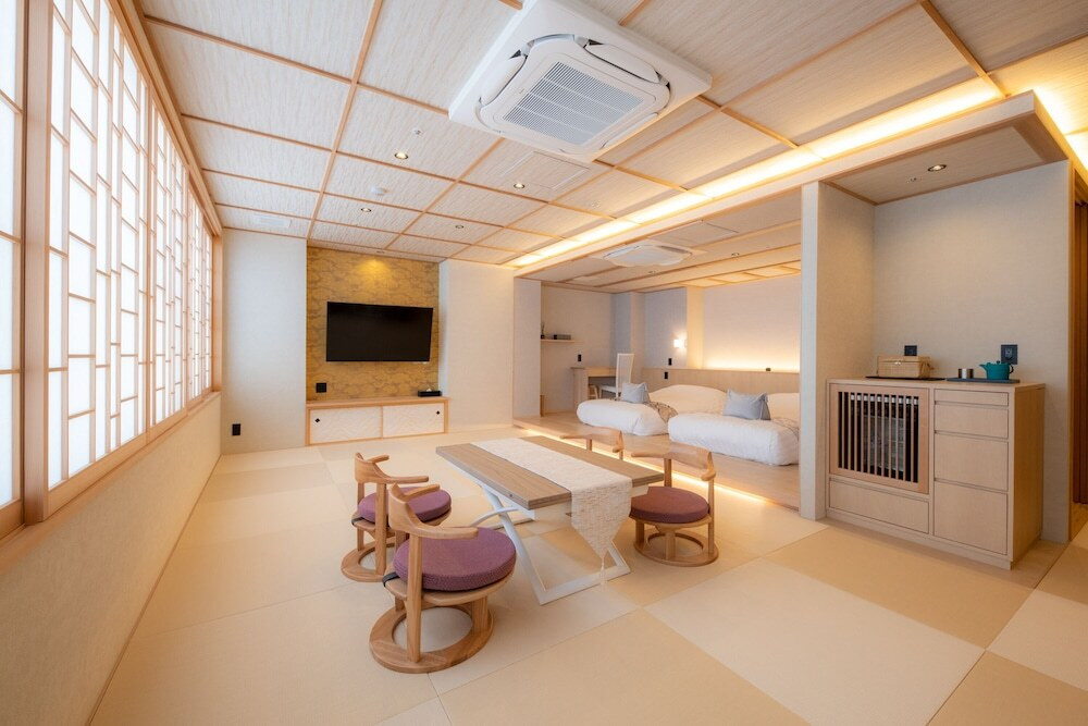 半露天風呂&サウナ付きスイート①