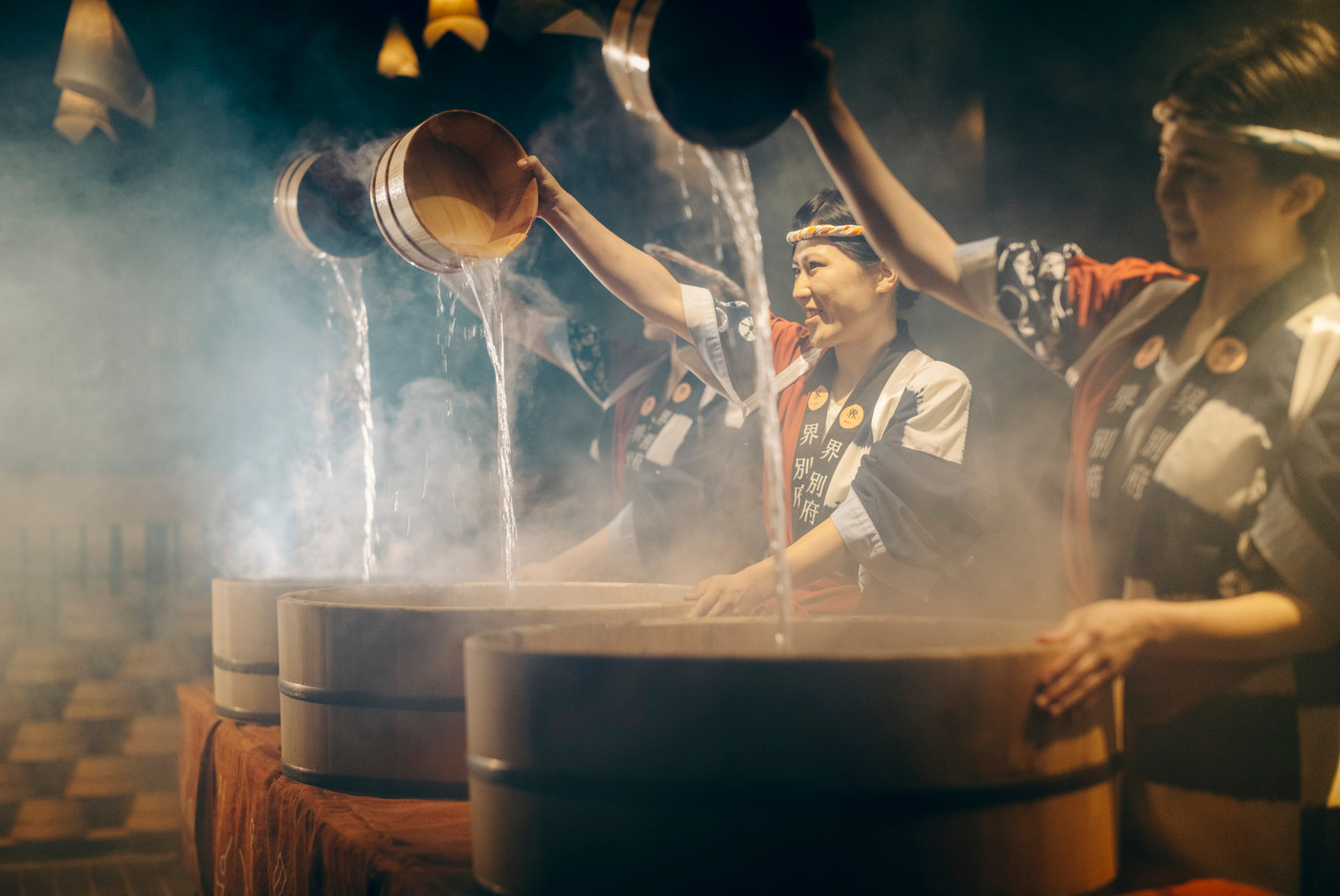 楽しみ方は無限！ここでしか味わえないドラマティック温泉街3421775