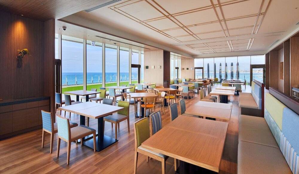 海を望むレストラン / 4