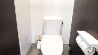 ダブルルーム 共用バスルーム