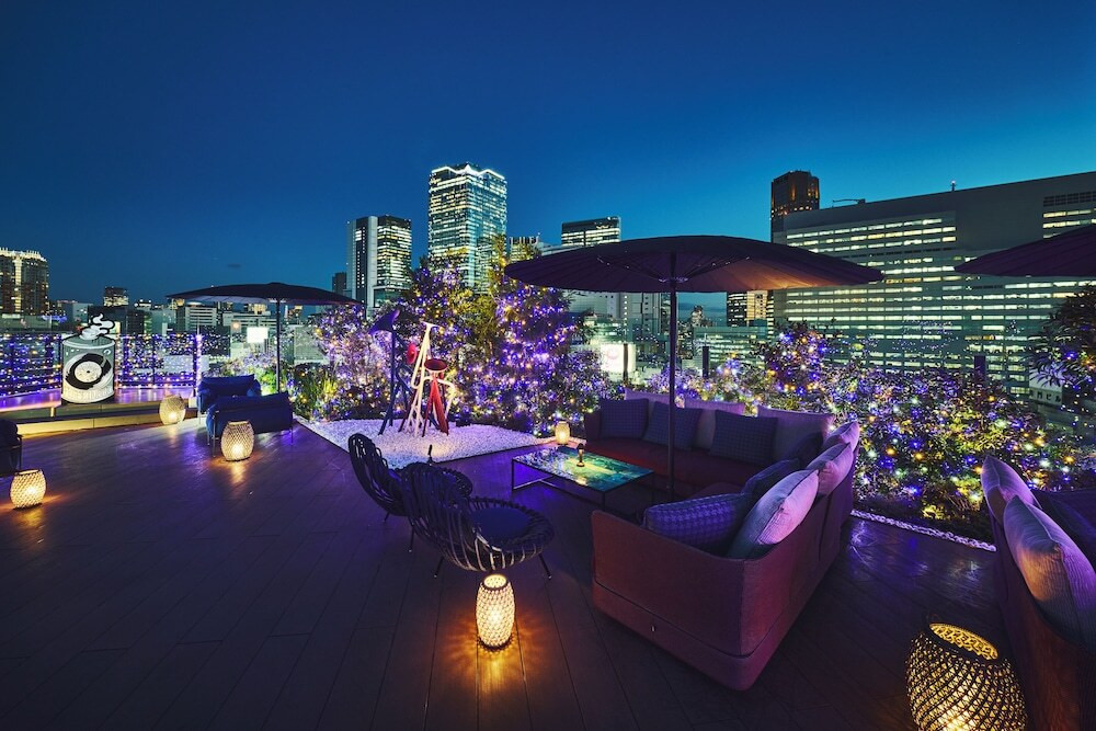 東京でロマンチックな夜を過ごすならルーフトップバー4064406