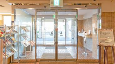 内部エントランス / 2