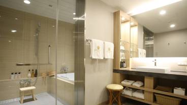 スーペリアハリウッドツイン一例／浴室 / 4