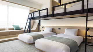 デラックスファミリー　バンク