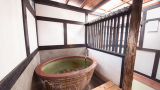 半露天風呂付客室　布団4組