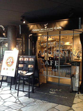 「グッドモーニングカフェ 早稲田店」外観 827411 お店入口