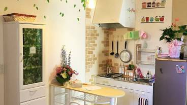 客室内のダイニングエリア / 24