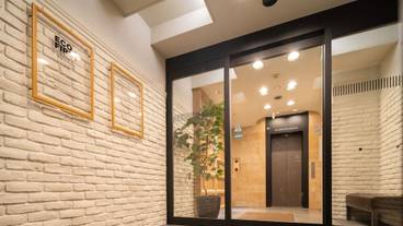 内部エントランス / 3