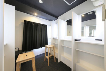 6. パウダールームがあって快適。カプセルホテル「CABIN INN姫路駅前」3444585