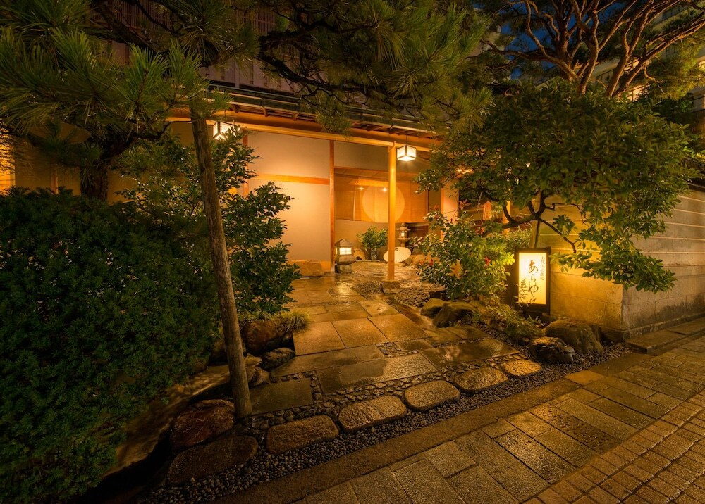 加賀の名湯と美食で贅沢尽くしな滞在を4253597