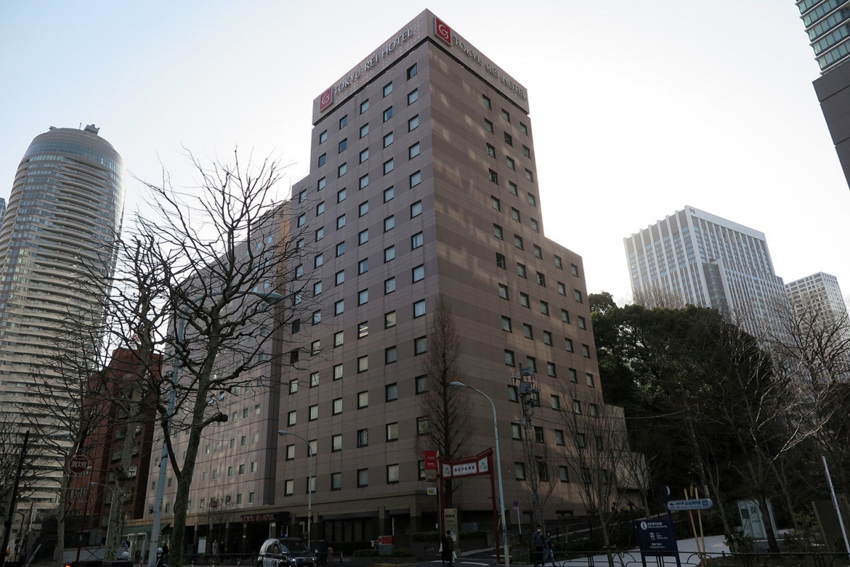 夕方近くの到着、逆光になりました