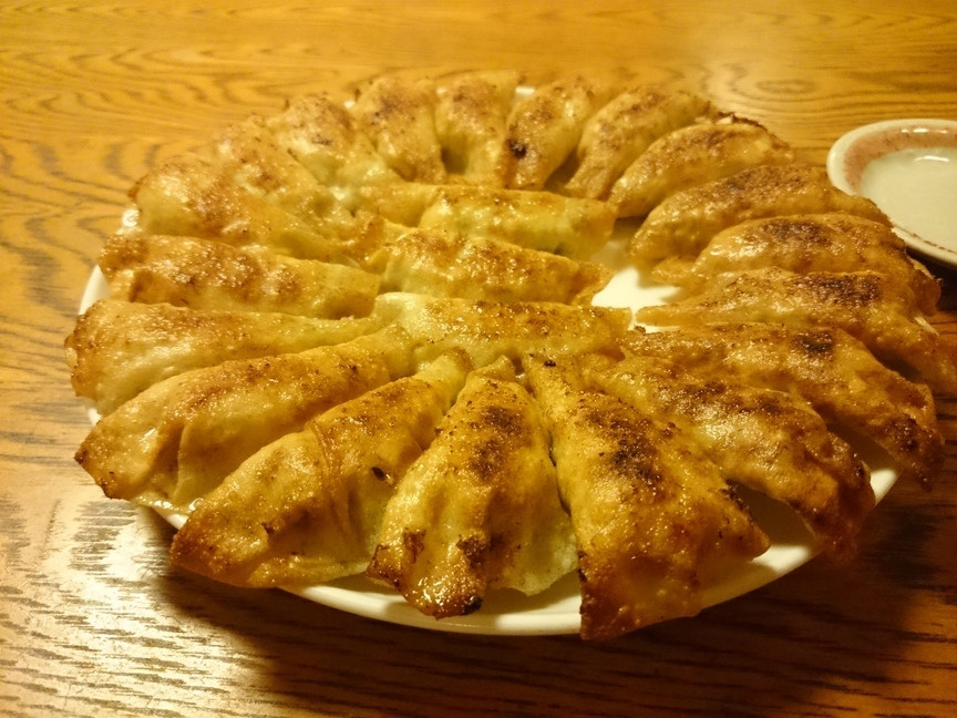 「餃子 照井」料理 34329 円盤餃子（22個）　1150