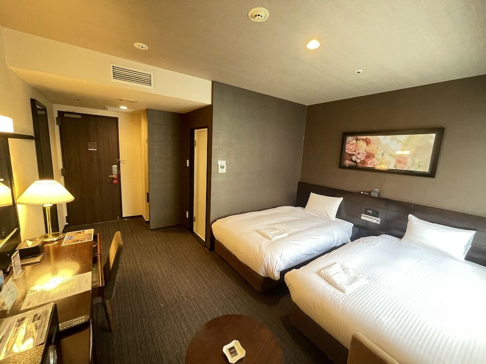 朝は横浜の代表グルメ「崎陽軒のシュウマイ弁当」がいただける♪4004781