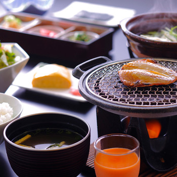 瀬戸内海の魚介を堪能できる朝ご飯4239903