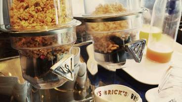 食事・飲み物 / 3