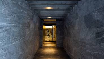 施設の入り口 / 15