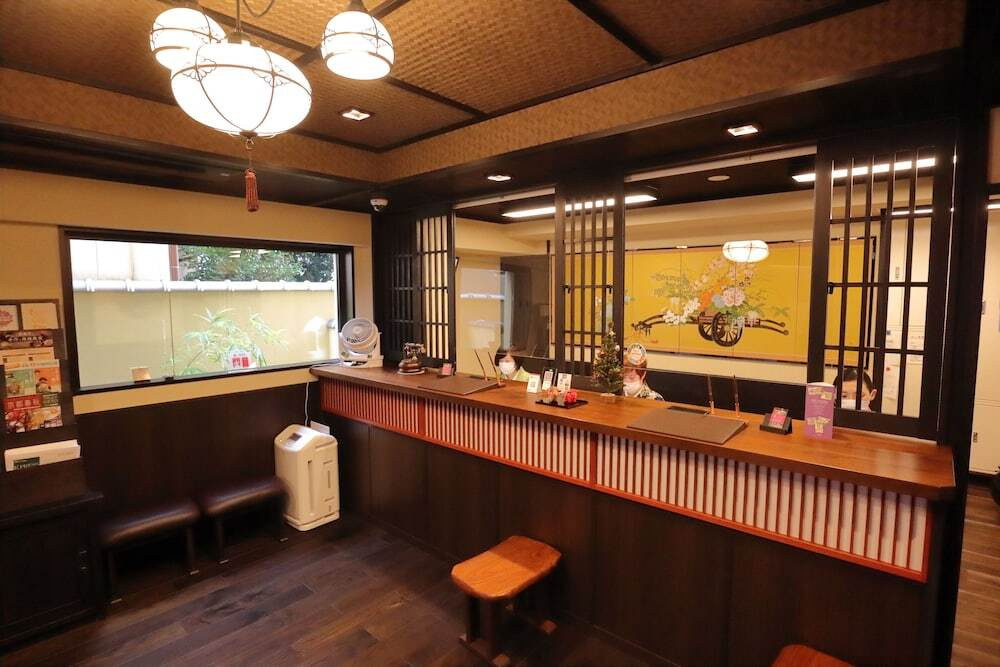 フロント