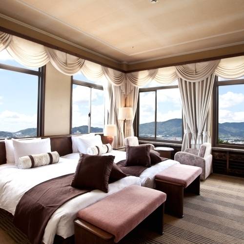 客室 寝室一例 / 2