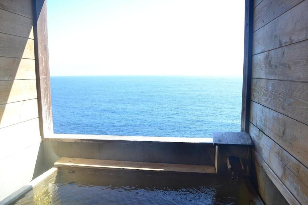 4. 星ホテル3484036