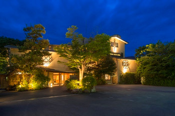 川のせせらぎを聞きながら静かに過ごせる3481230