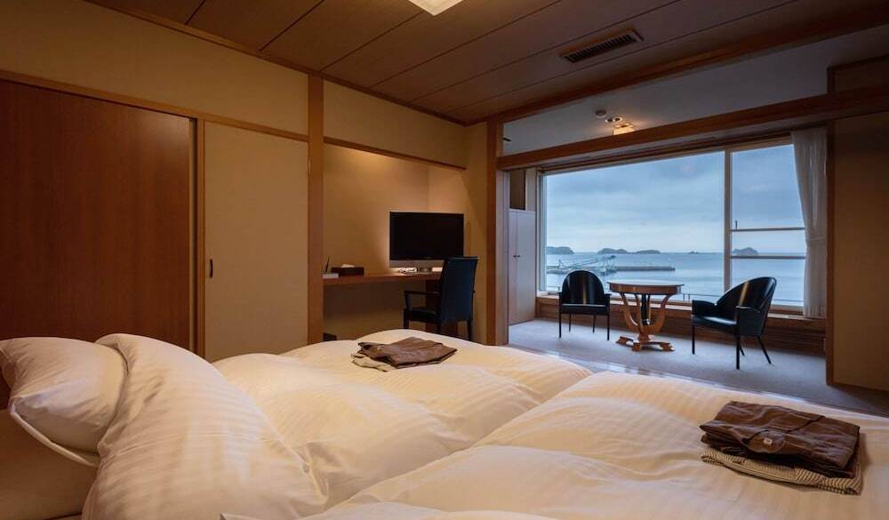 ジュニアスイート　ベッドルーム / 5