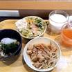 朝食はバイキング