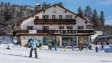 スノー スポーツとスキー / 1