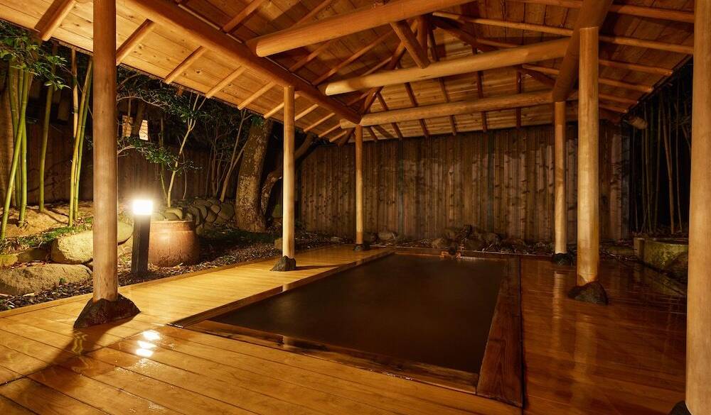 夜は貸切風呂で
ゆったり温泉三昧 / 1