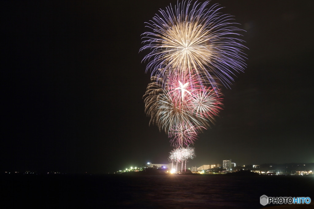 開催月：10月の土曜／会場：ムーンビーチ特設会場／花火の打ち明け時間：約30分（約5000発）4088109