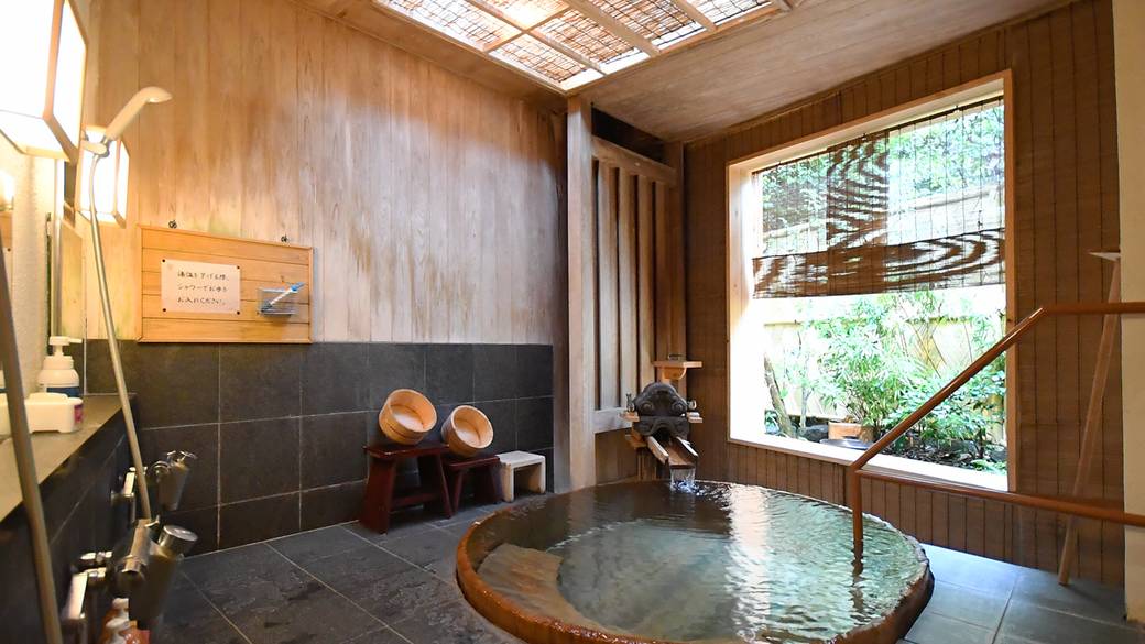 夫婦で貸切温泉へ
幸せを感じるひと時
 / 1