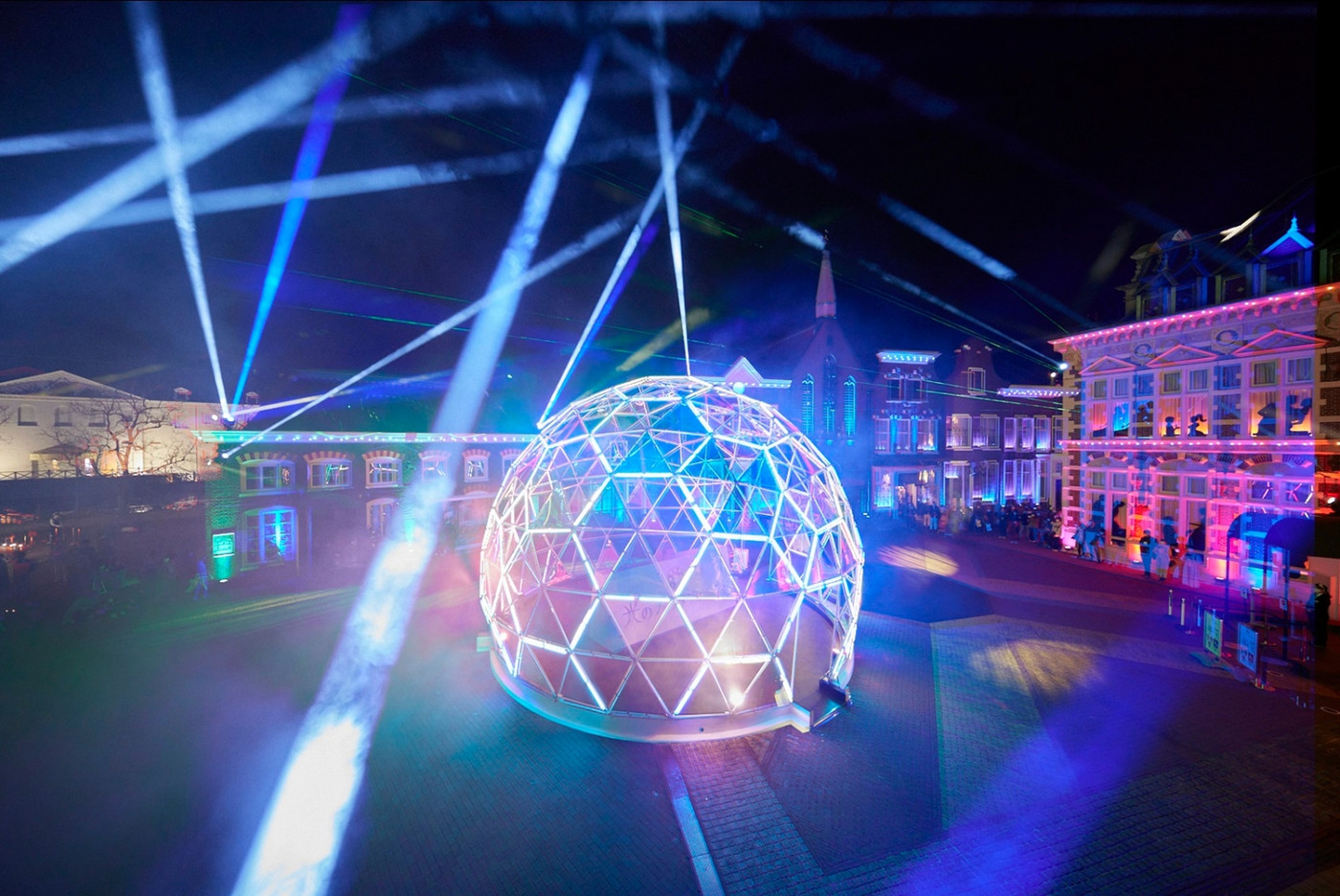 まるで海外みたい♡ヨーロッパの街並みを彩る光の世界3520686