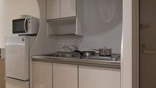 エコノミー アパートメント ダブルベッド 1台 禁煙, E号室, 半地下(窓あり)