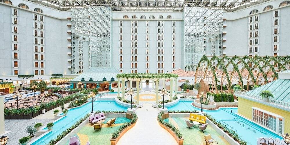 アトリウムロビー / 1