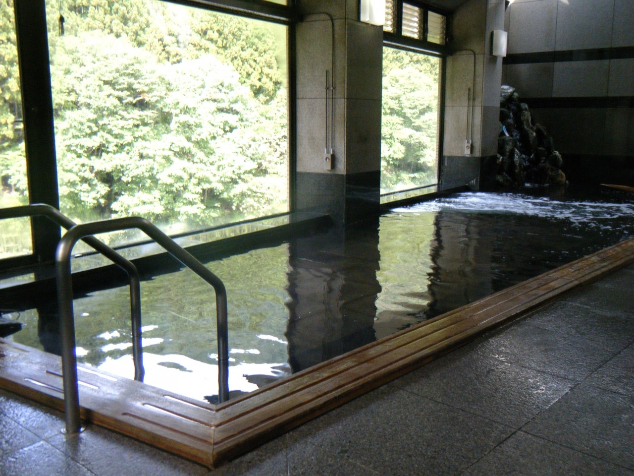見晴らし最高の美肌の湯982111