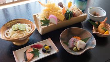 食事・飲み物 / 4