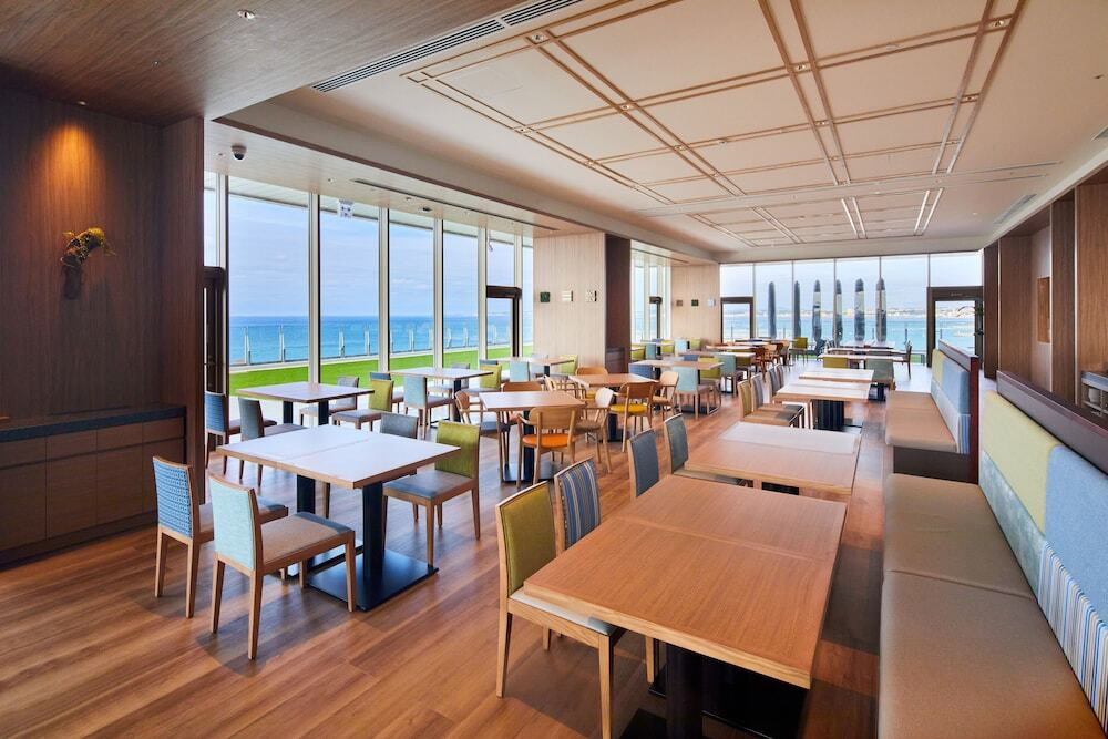 カフェ&ダイニング アコウサ②